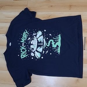 Old Navy men's L Rick and Morty shirt